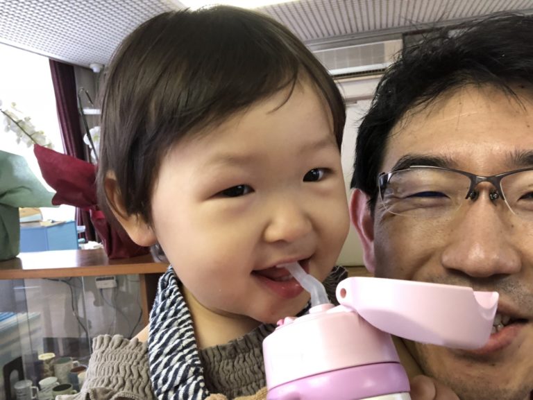 パパの高校の同窓会役員会議と、夜中まで眠らない娘