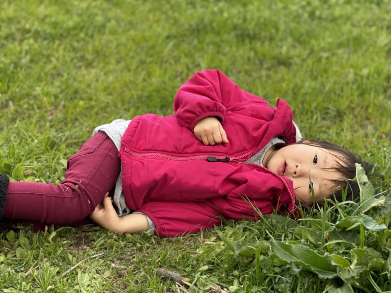 新型コロナウイルス の時代に、３歳児を育てる両親がやっていること
