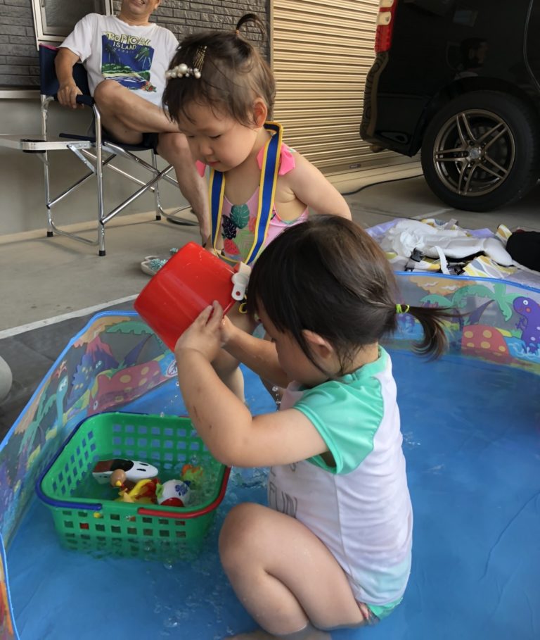 プール遊びから見る　子どもの力関係