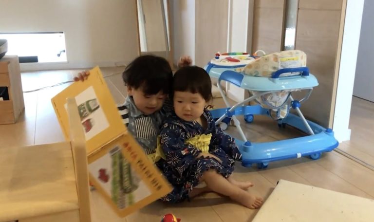 「ぼくが本を読んであげるね」